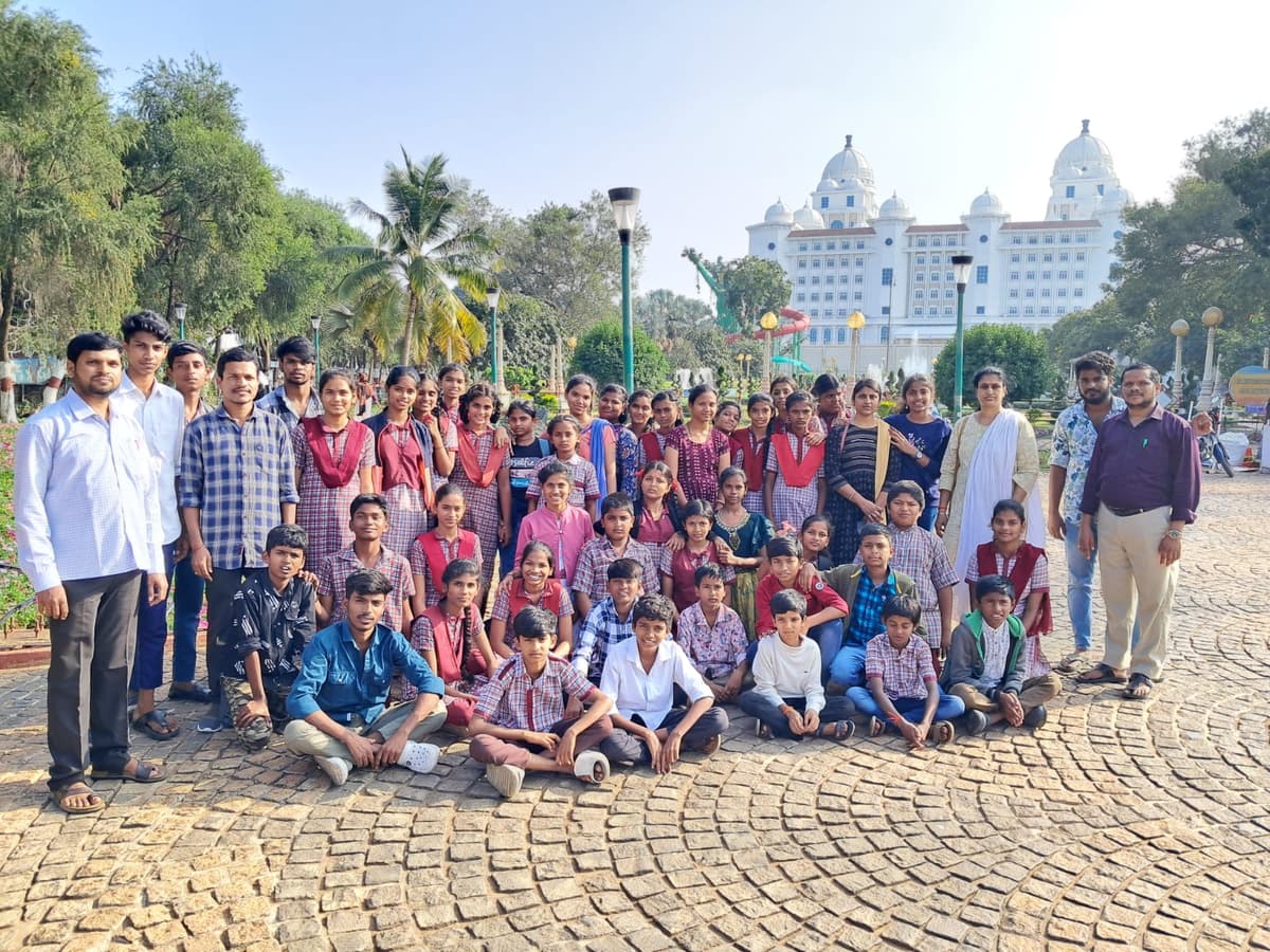 Current students in a workshop - 2024-25